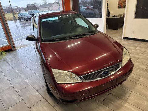Used 2007 Ford Focus SES FWD image 5
