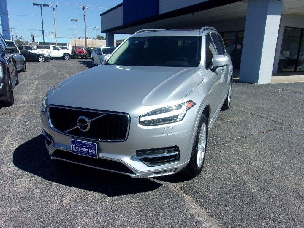 Used 2016 Volvo XC90 T6 Momentum w/ Momentum Plus Package AWD/4WD image 3