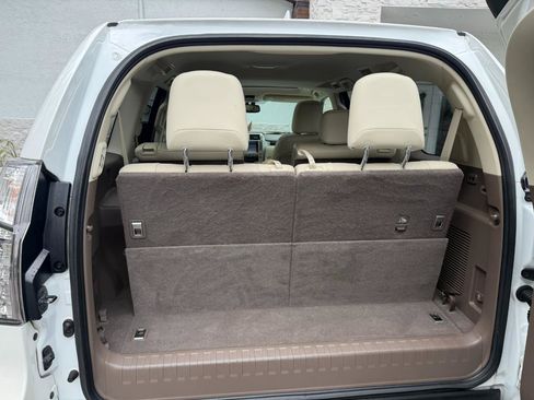 Used 2017 Lexus GX 460 Luxury w/ Preferred Accessory Package AWD/4WD image 44