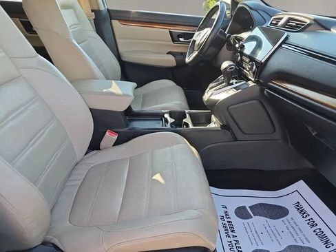 Used 2017 Honda CR-V Touring image 12
