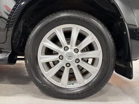 Used 2010 Lexus LX 570 4WD image 45