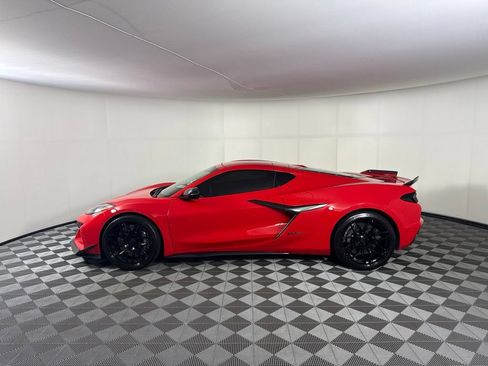 Used 2024 Chevrolet Corvette E-Ray AWD/4WD image 2