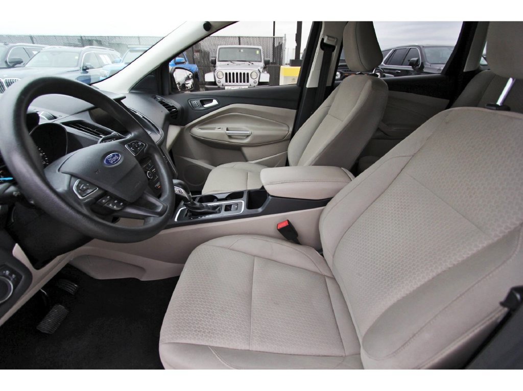 Used 2019 Ford Escape SE FWD image 6