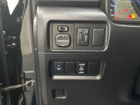 Used 2017 Toyota 4Runner SR5 Premium AWD/4WD image 20