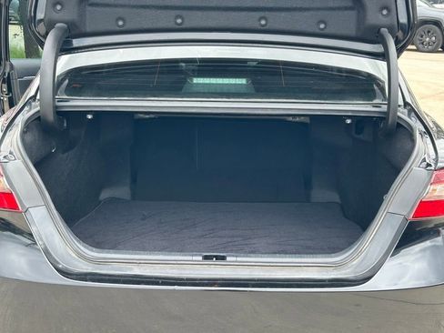 Used 2024 Toyota Camry SE FWD image 13