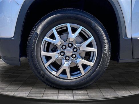 Used 2020 GMC Acadia SLT FWD image 11