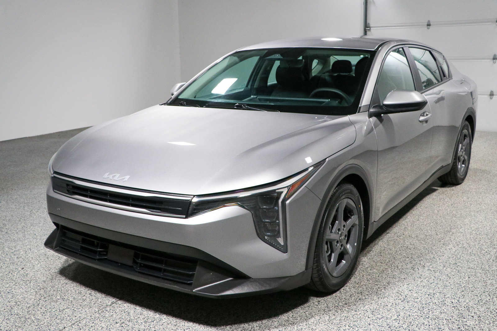 Used 2025 Kia K4 FWD image 29