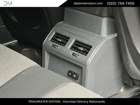 Used 2024 INEOS Grenadier AWD/4WD image 21