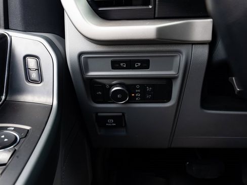 Used 2022 Ford F150 XLT w/ Equipment Group 301A Mid image 13