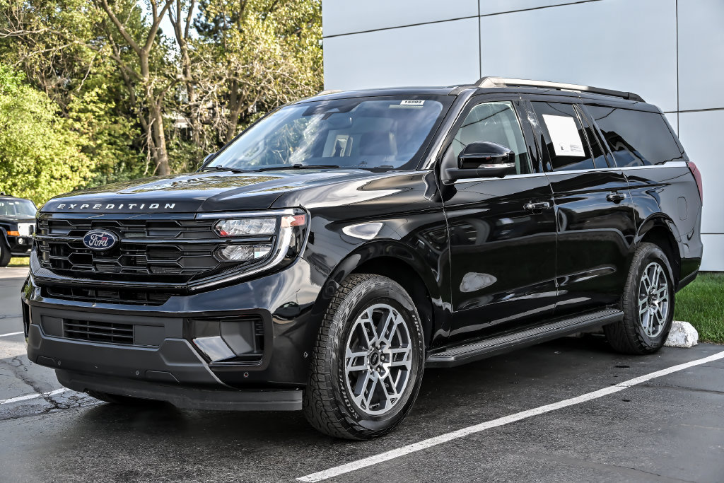 Certified 2025 Ford Expedition Max Active AWD/4WD image 5