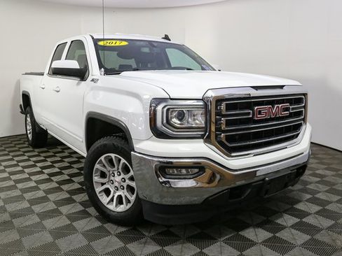 Used 2017 GMC Sierra 1500 SLE w/ SLE Value Package image 3