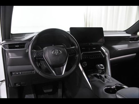 Used 2024 Toyota Venza Nightshade AWD/4WD image 6