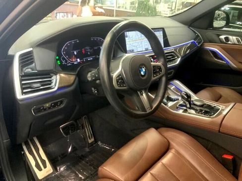 Used 2022 BMW X6 xDrive40i w/ M Sport Package image 11