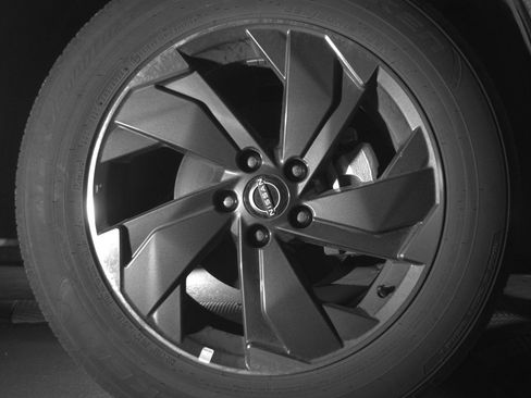 Used 2025 Nissan Rogue SV FWD image 13