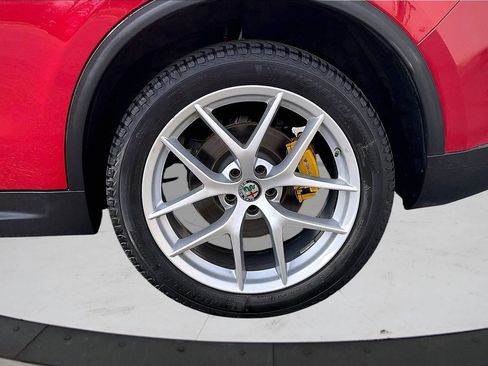 Used 2019 Alfa Romeo Stelvio Ti image 37