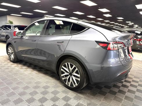 Used 2021 Tesla Model Y Long Range AWD/4WD image 9