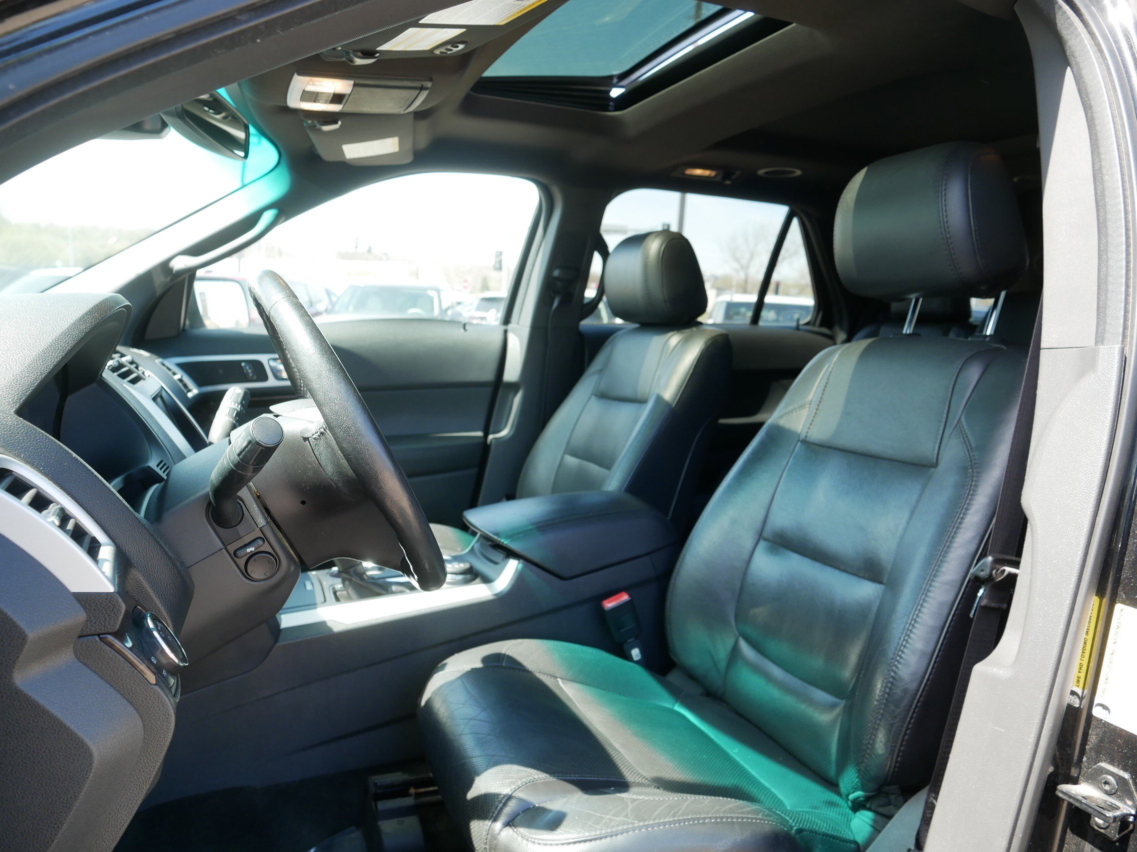 Used 2014 Ford Explorer Limited w/ Equipment Group 302A AWD/4WD image 13