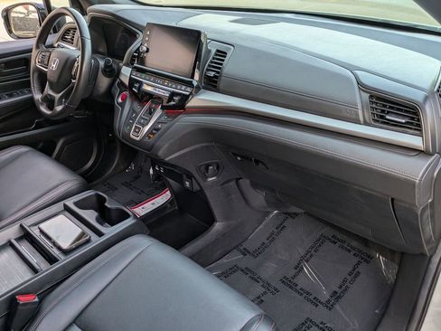 Used 2025 Honda Odyssey Sport-L image 29