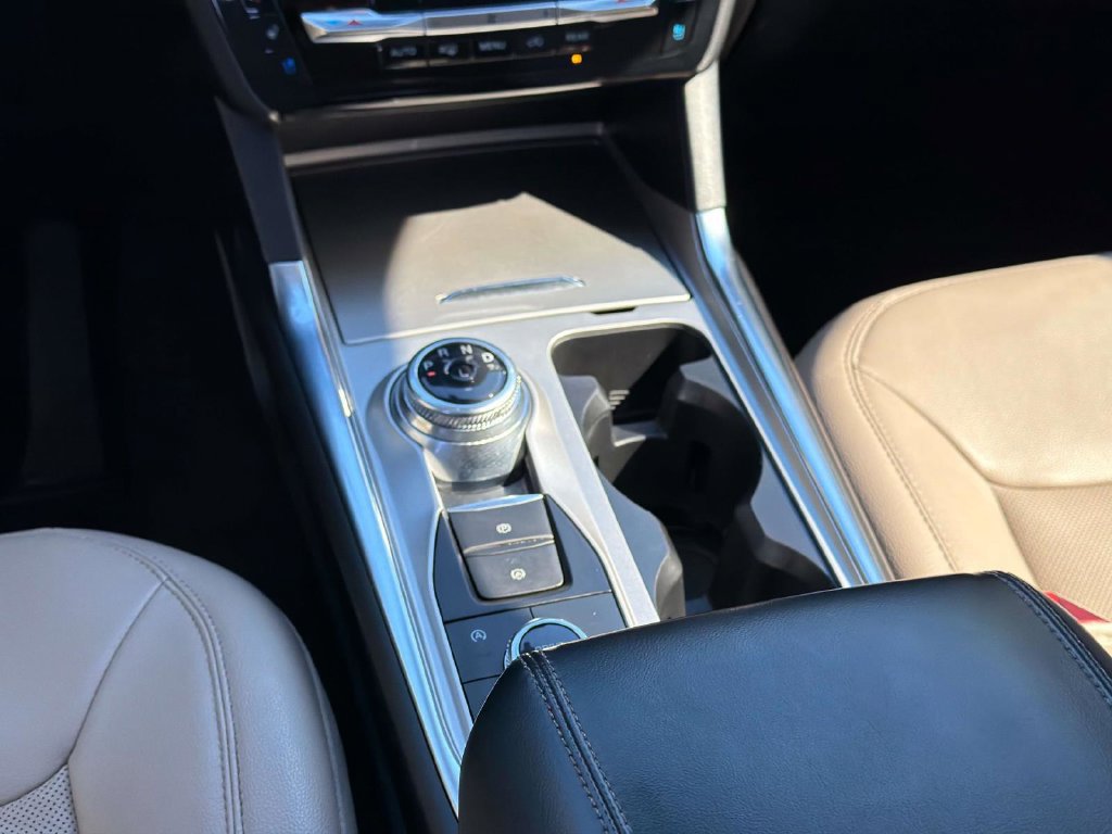 Certified 2023 Ford Explorer Limited w/ Limited Technology Package AWD/4WD image 19