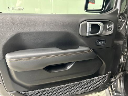 Used 2022 Jeep Gladiator Mojave w/ Trailer Tow Package image 11