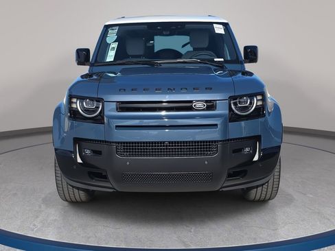 New 2026 Land Rover Defender 110 X-Dynamic SE image 2