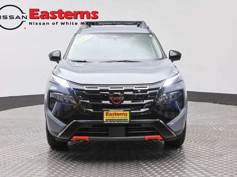 Used 2026 Nissan Rogue SV AWD/4WD image 2