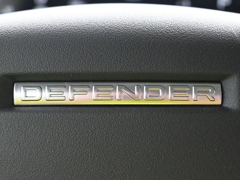 Certified 2025 Land Rover Defender 90 X-Dynamic SE image 20