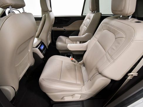 Used 2022 Lincoln Aviator Reserve w/ Elements Package Plus image 15