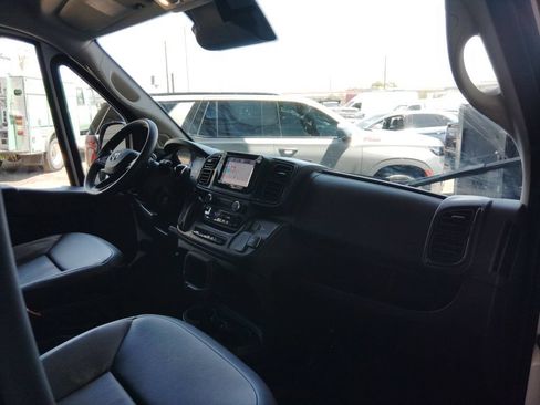 Used 2025 RAM ProMaster 3500 w/ Convenience Group FWD image 11