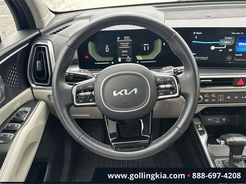 Certified 2024 Kia Sorento S w/ Panoramic Sunroof Package image 12