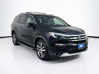 Used 2018 Honda Pilot Touring video 1
