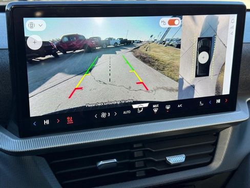 Used 2025 Ford Explorer ST image 20