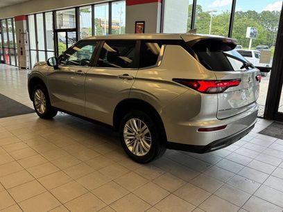 Used 2022 Mitsubishi Outlander ES