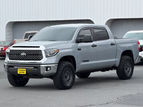 Used 2019 Toyota Tundra SR5 w/ TRD Off Road Package AWD/4WD image 13