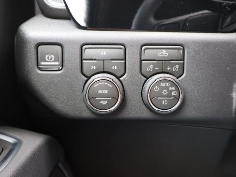 New 2026 Chevrolet Silverado 3500 LT AWD/4WD image 13