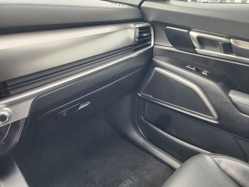 Used 2024 Kia Telluride LX image 35