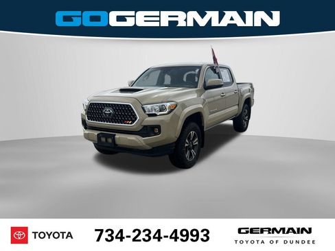 Used 2018 Toyota Tacoma TRD Sport AWD/4WD image 1