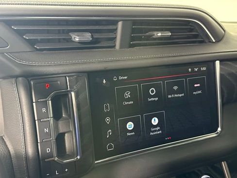 Used 2022 GMC Yukon XL Denali w/ Advanced Technology Package image 17