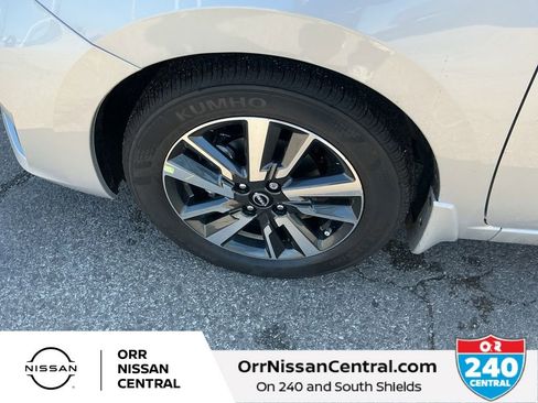 New 2025 Nissan Versa SV w/ Trunk Package FWD image 9