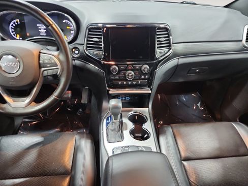 Used 2019 Jeep Grand Cherokee Limited w/ Luxury Group II AWD/4WD image 11