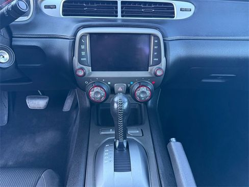 Used 2015 Chevrolet Camaro LT image 11