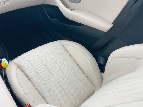 Used 2020 Mercedes-Benz E 350 Sedan w/ Premium Package image 31