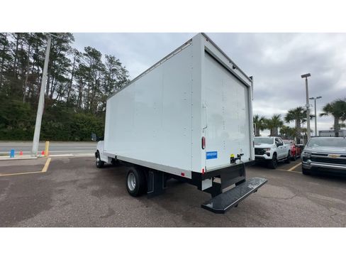 New 2024 Chevrolet Express 3500 Work Van w/ Power Convenience Package image 6