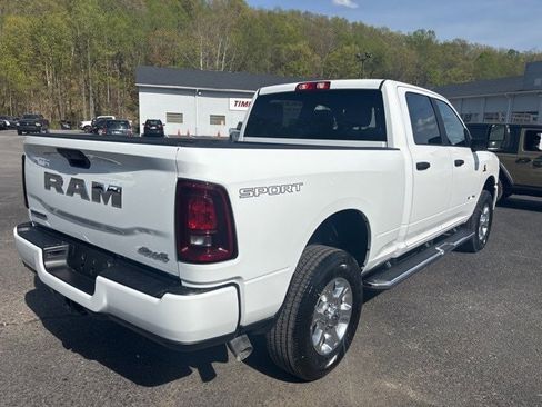 New 2025 RAM 2500 Big Horn AWD/4WD image 5
