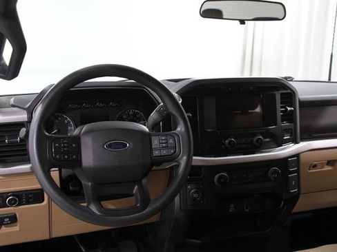 Used 2023 Ford F150 XLT image 6