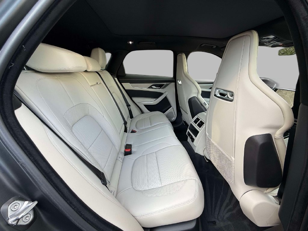 Used 2025 Jaguar F-PACE R-Dynamic S AWD/4WD image 16