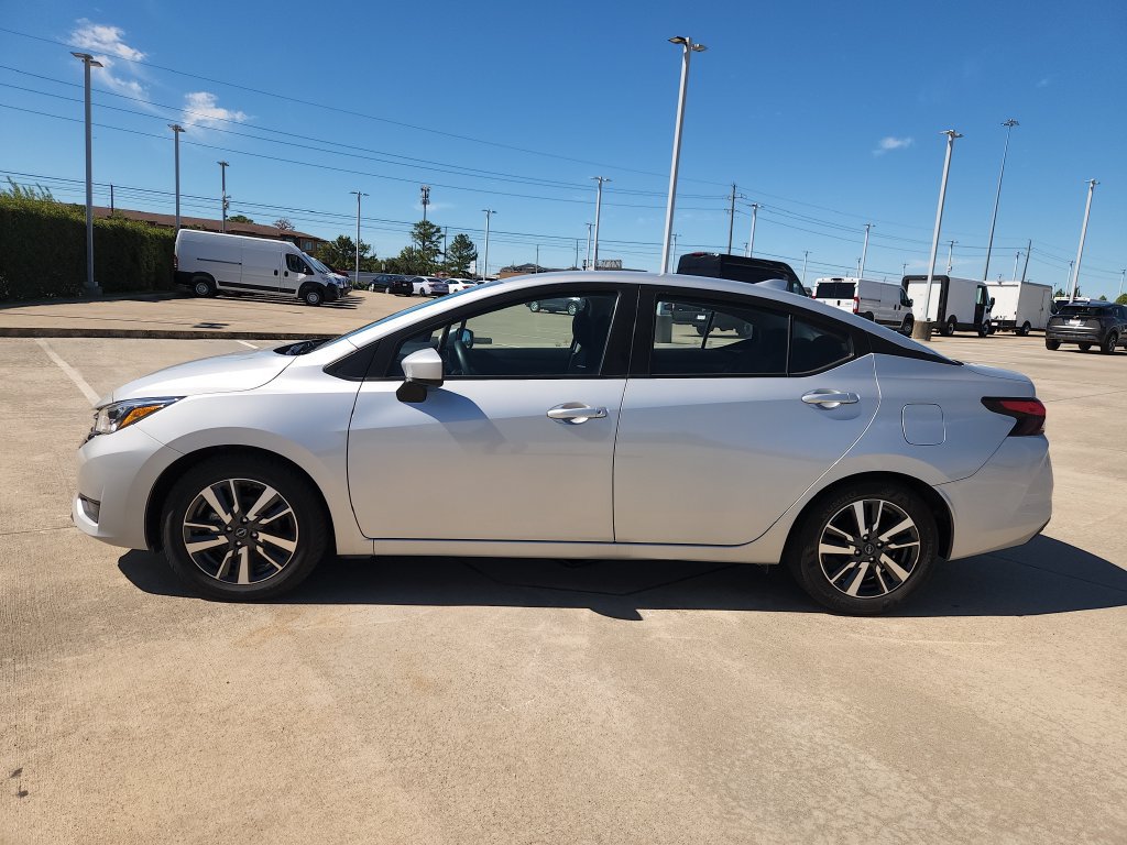 Used 2025 Nissan Versa SV FWD image 8