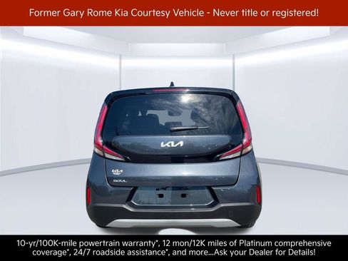 Certified 2025 Kia Soul LX w/ LX Technology Package FWD image 5