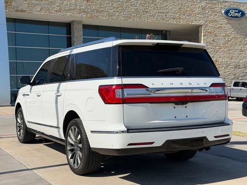 Used 2021 Lincoln Navigator L Reserve w/ Luxury Package RWD image 9