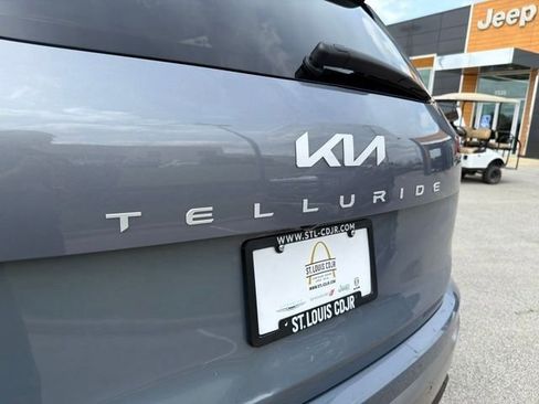 Used 2025 Kia Telluride S FWD image 49